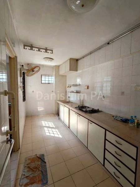 4 Room (4A) HDB for Sale in  119D Kim Tian Road - Image 4