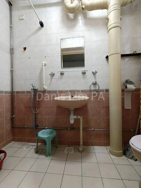 4 Room (4A) HDB for Sale in  119D Kim Tian Road - Image 10