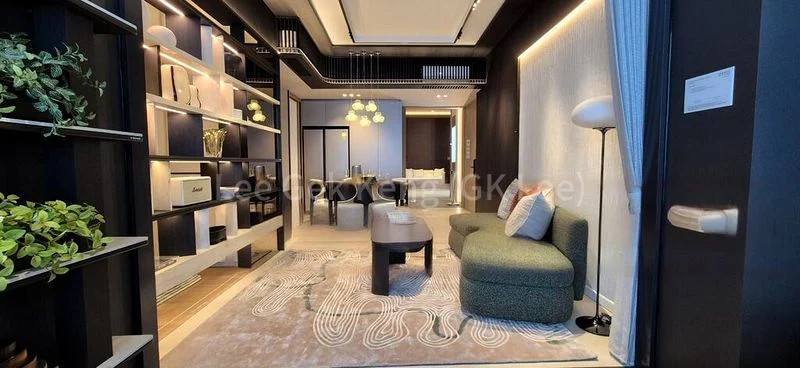 4 Bed Executive Condo for Sale in Otto Place - Image 1