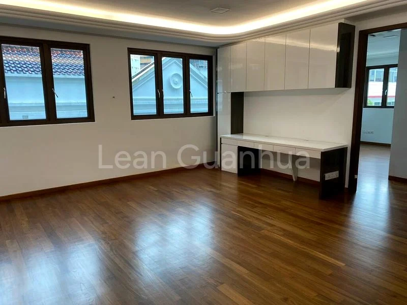 9 Bed Semi-Detached House (Landed) for Rent in  Recreation Lane - Image 4