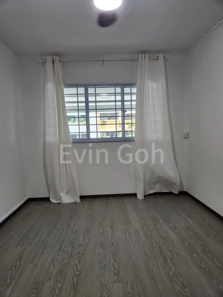 Common Room (HDB) for Rent in  155 Woodlands Street 13 - Image 6