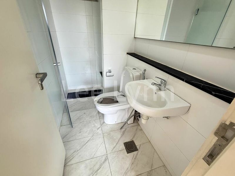 2 Bed Apartment (Condo) for Rent in  The Centris - Image 4