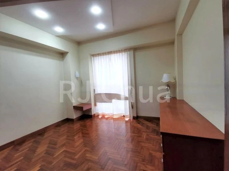 3 Bed Condo for Rent in  Regentville - Image 5