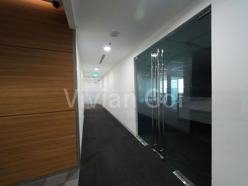 Office for Rent: Central Plaza - Image 3