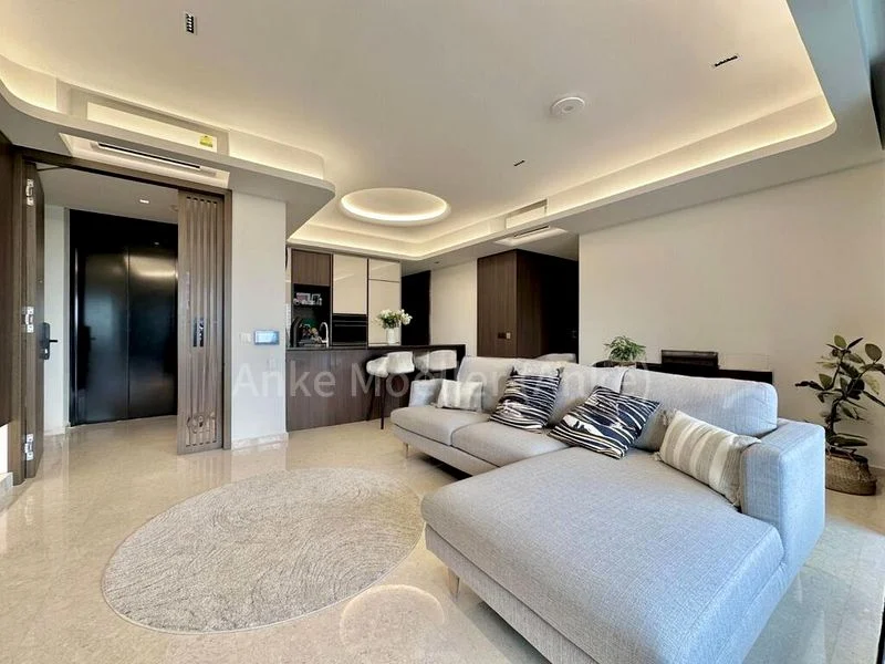 4 Bed Condo for Rent in Kopar At Newton - Image 5