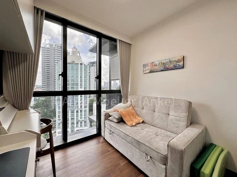 4 Bed Condo for Rent in Kopar At Newton - Image 6
