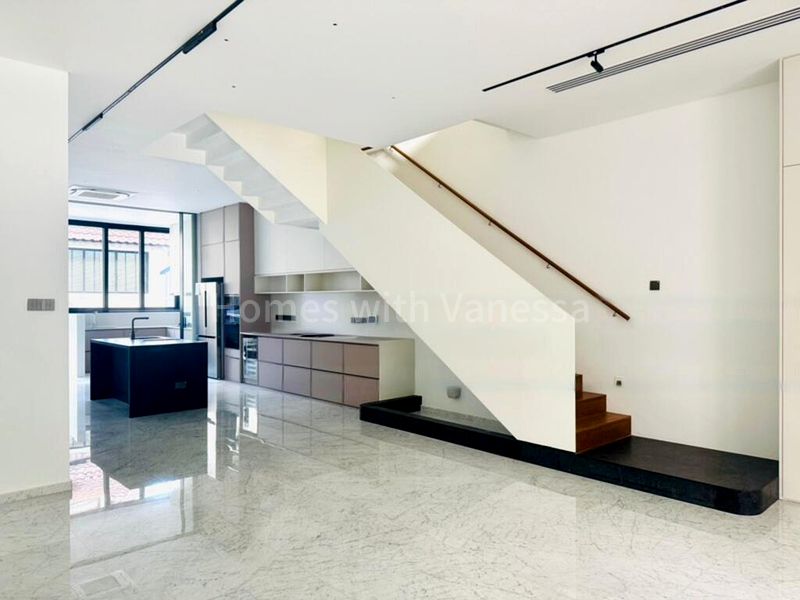 5 Bed Terraced House (Landed) for Sale in  Regent Villas - Image 6