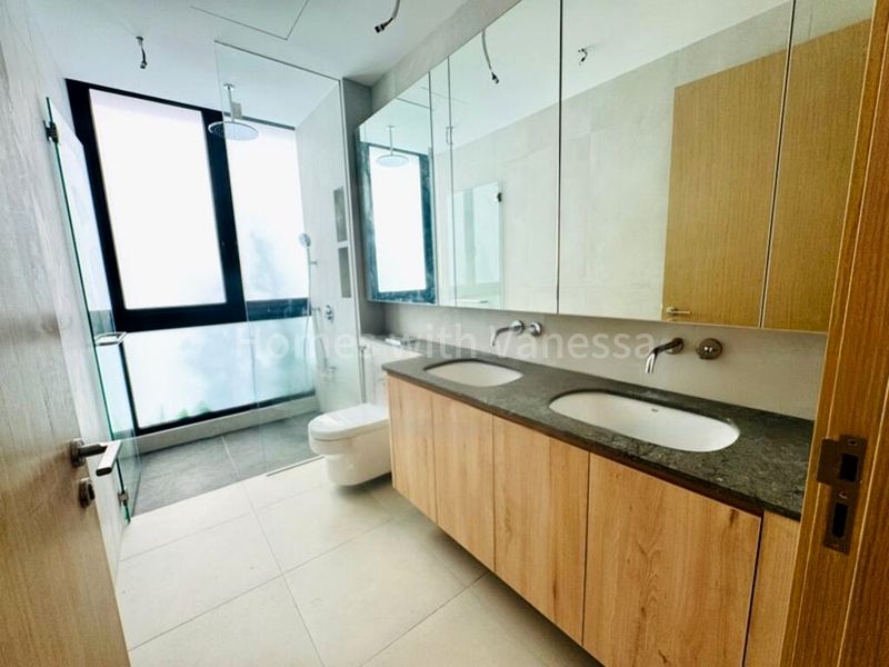 5 Bed Terraced House (Landed) for Sale in  Regent Villas - Image 14