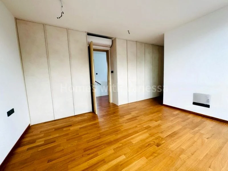 5 Bed Terraced House (Landed) for Sale in  Regent Villas - Image 17