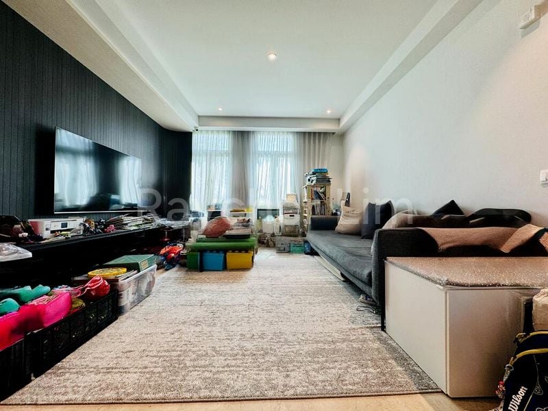 2 Bed Condo for Sale in Holland Suites - Image 3