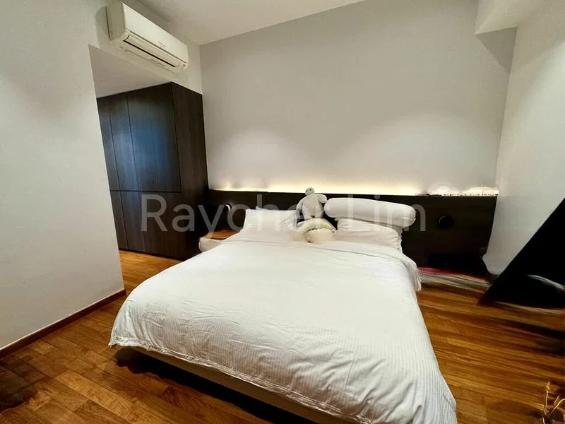 2 Bed Condo for Sale in Holland Suites - Image 8