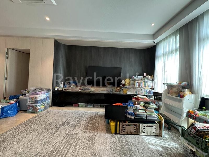 2 Bed Condo for Sale in Holland Suites - Image 2