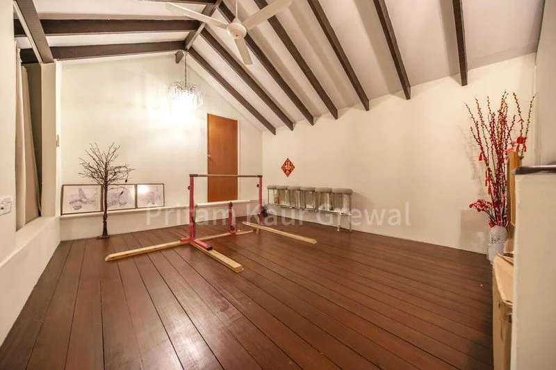 6 Bed Semi-Detached House (Landed) for Rent in  Lucky Park - Image 2