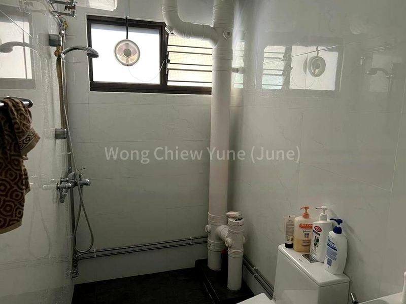 Maisonette HDB for Rent in  858 Tampines Avenue 5 - Image 4