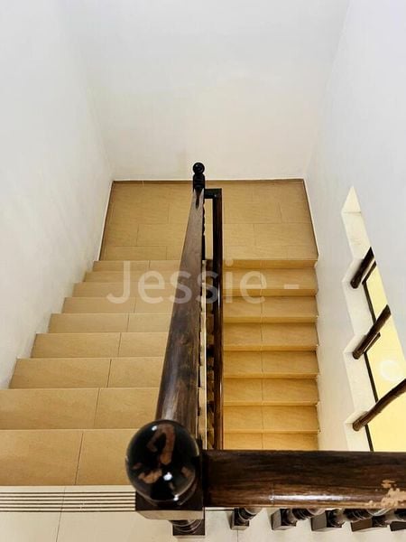 5 Bed Terraced House (Landed) for Sale in  Yunnan Gardens - Image 5