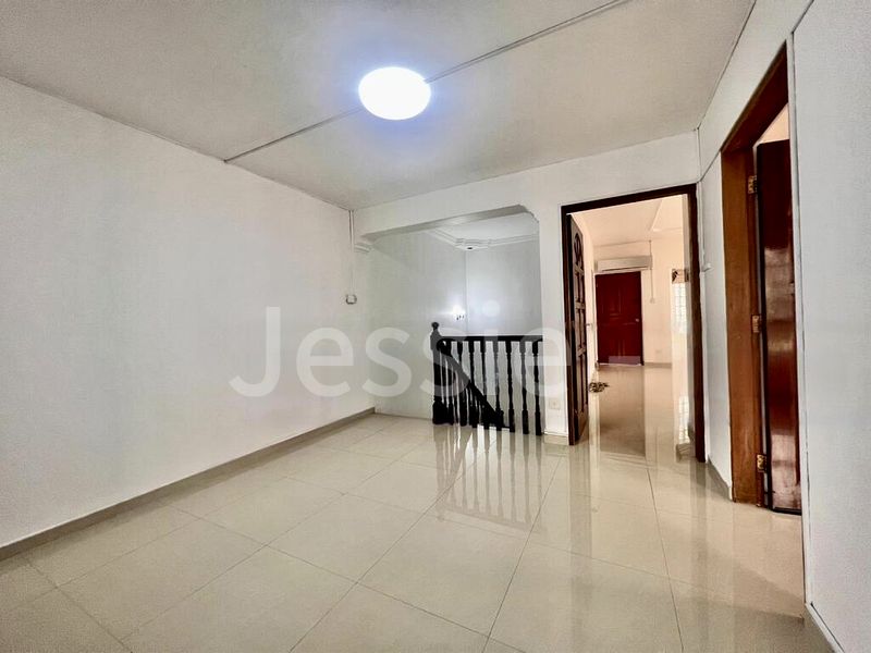 5 Bed Terraced House (Landed) for Sale in  Yunnan Gardens - Image 6