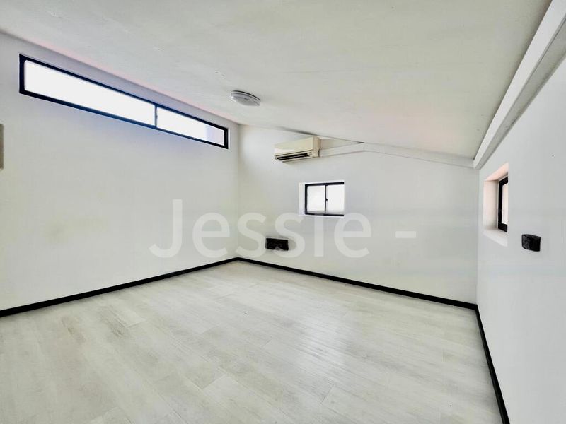 5 Bed Terraced House (Landed) for Sale in  Yunnan Gardens - Image 4