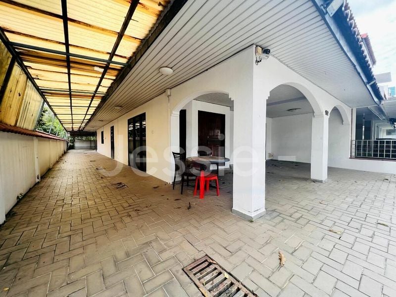 5 Bed Terraced House (Landed) for Sale in  Yunnan Gardens - Image 7