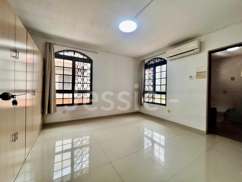 5 Bed Terraced House (Landed) for Sale in  Yunnan Gardens - Image 18