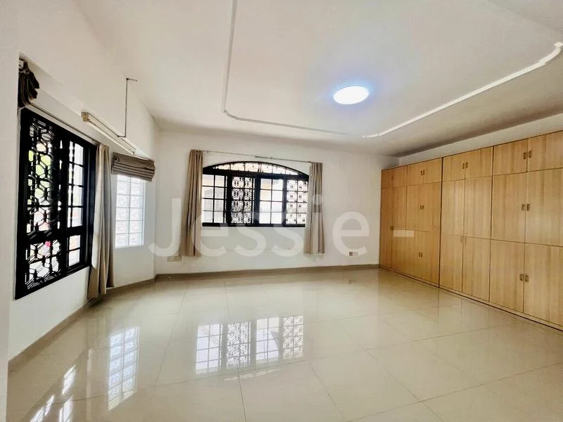 5 Bed Terraced House (Landed) for Sale in  Yunnan Gardens - Image 12