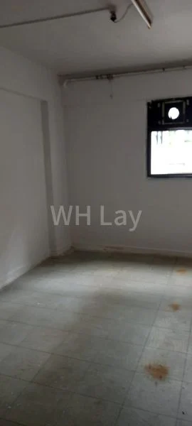 4 Room (4STD) HDB for Rent in  605 Yishun Street 61 - Image 2