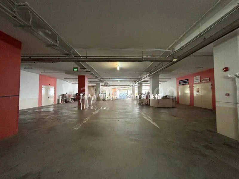 Light Industrial (B1) for Rent: Woodlands 11 - Image 7