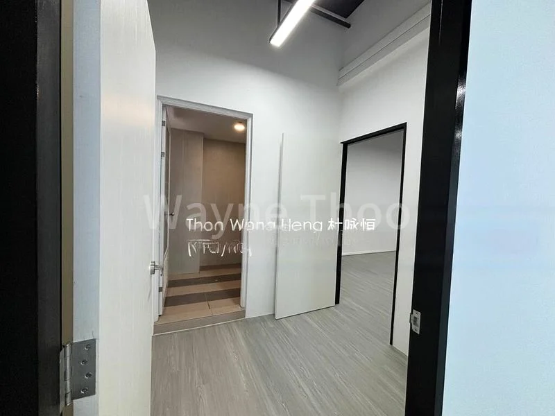 Light Industrial (B1) for Rent: Woodlands 11 - Image 10
