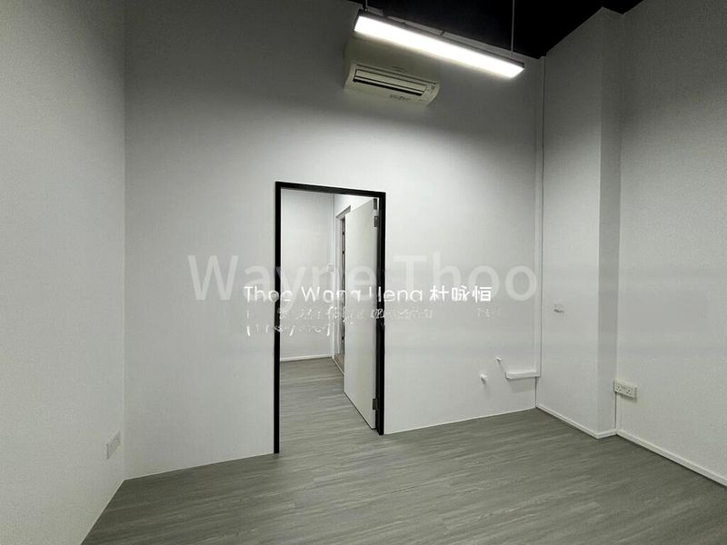 Light Industrial (B1) for Rent: Woodlands 11 - Image 9