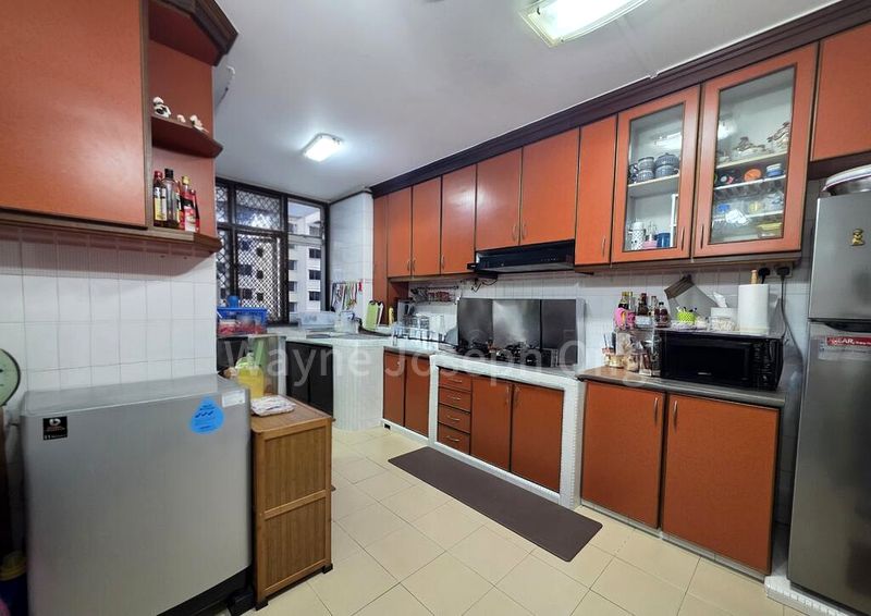 5 Room (5I) HDB for Sale in  163 Simei Road - Image 9