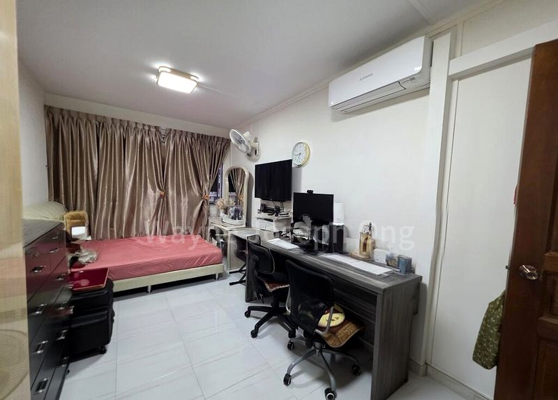5 Room (5I) HDB for Sale in  163 Simei Road - Image 8