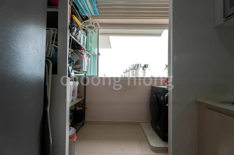 5 Room (5A) HDB for Sale in 42A Margaret Drive - Image 6