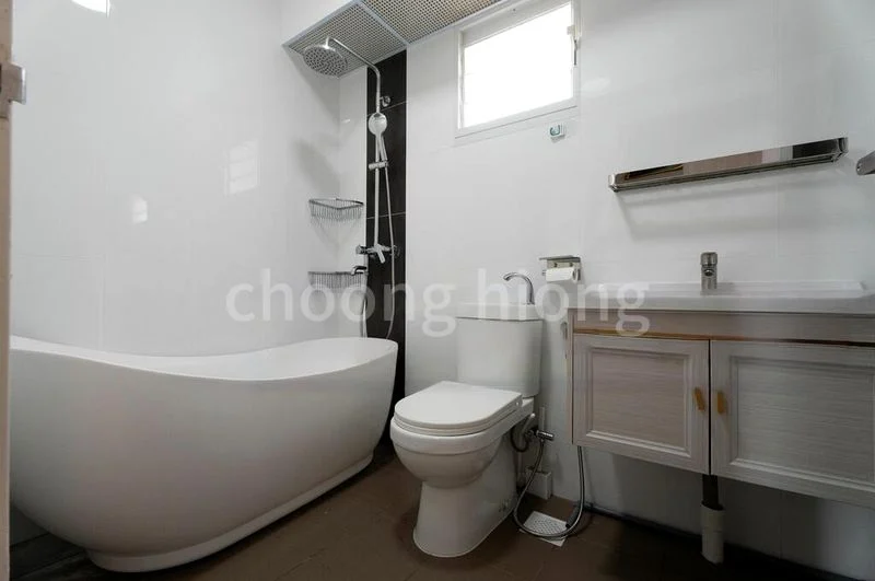 5 Room (5A) HDB for Sale in 42A Margaret Drive - Image 7