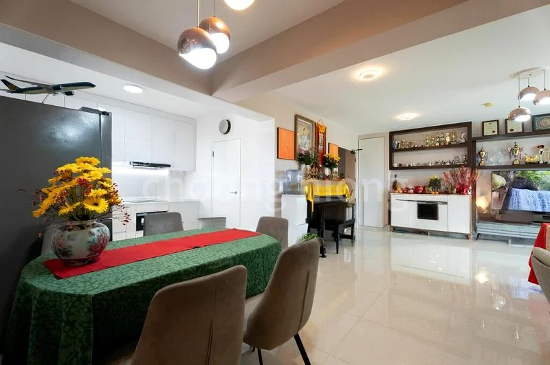 5 Room (5A) HDB for Sale in 42A Margaret Drive - Image 9