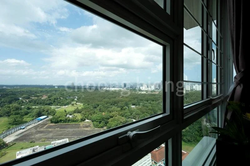 5 Room (5A) HDB for Sale in 42A Margaret Drive - Image 2