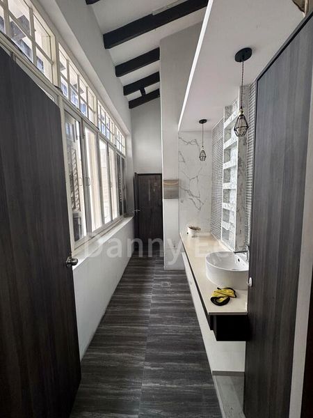 Shop / Shophouse for Rent: Club Street - Image 2