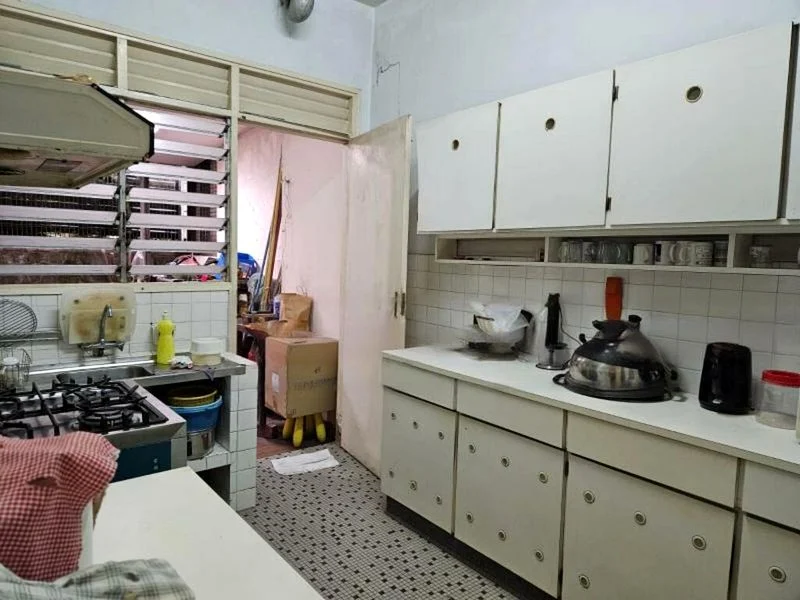 4 Bed Semi-Detached House (Landed) for Sale in  Hillcrest Park - Image 2