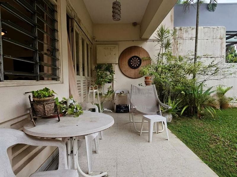 4 Bed Semi-Detached House (Landed) for Sale in  Hillcrest Park - Image 1