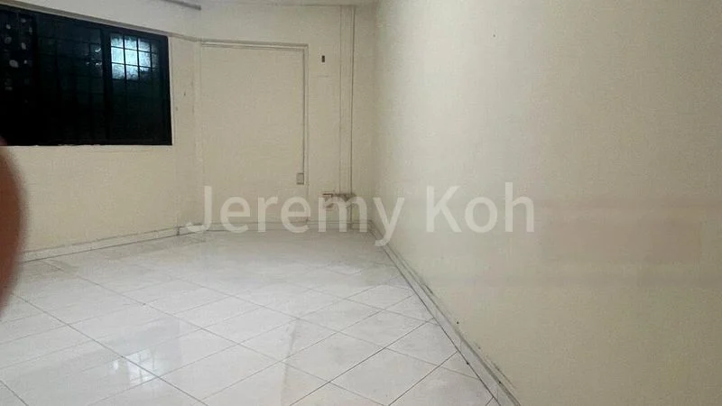 3 Room (3NG) HDB for Sale in  531 Jurong West Street 52 - Image 2
