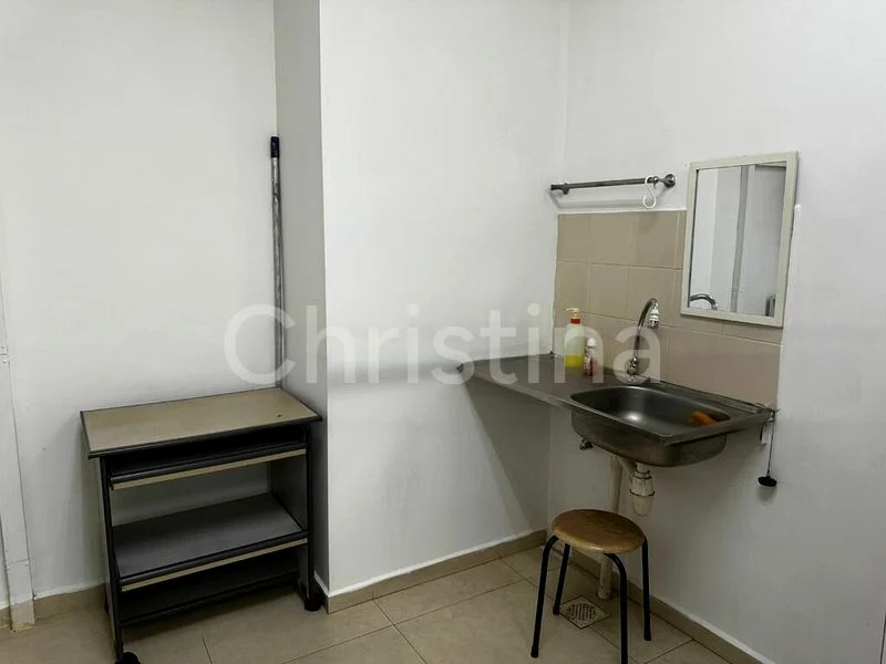 Light Industrial (B1) for Sale: Paya Ubi Industrial Park - Image 1