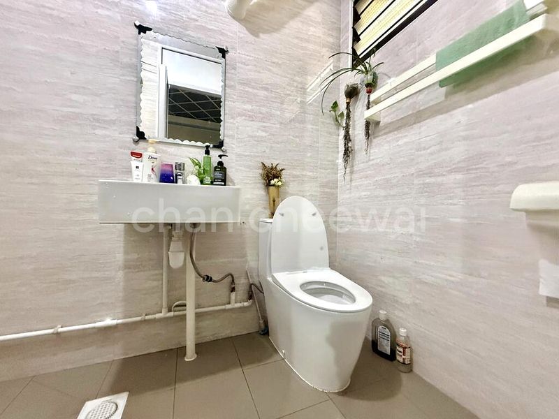 5 Room (5I) HDB for Sale in 159 Simei Road - Image 11