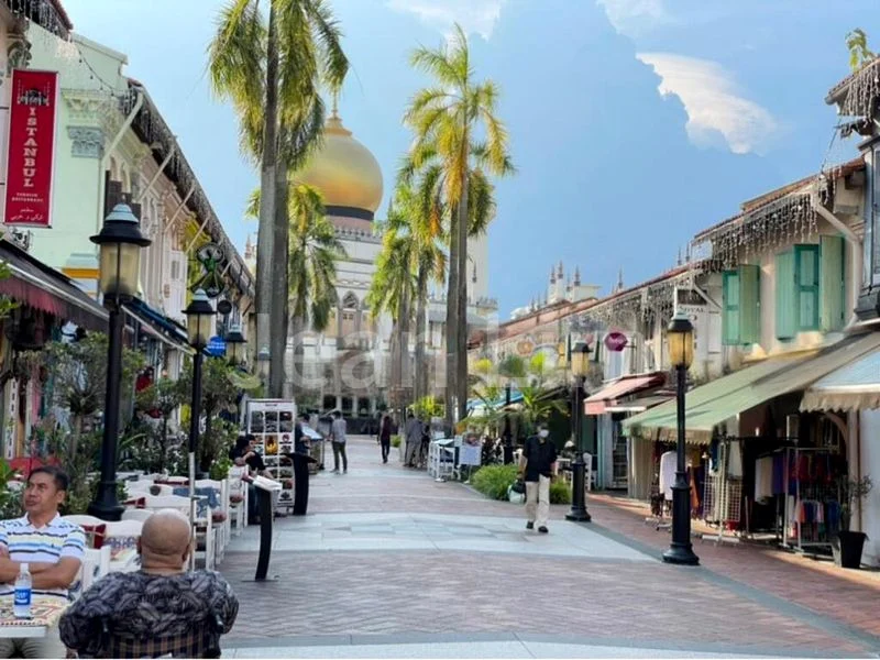 Other Retail for Rent: Sultan Plaza - Image 1