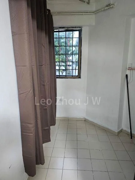 4 Room (4A) HDB for Rent in  556 Woodlands Drive 53 - Image 3