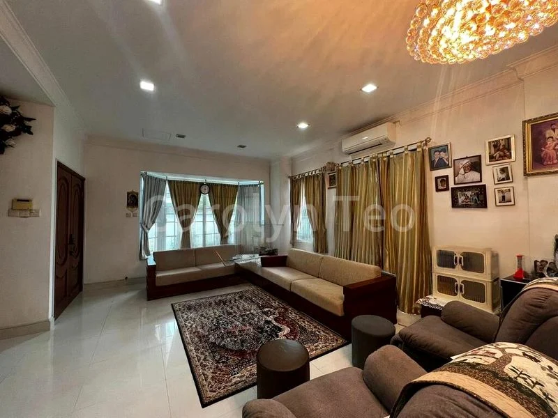 8 Bed Semi-Detached House (Landed) for Sale in  St Nicholas View - Image 1