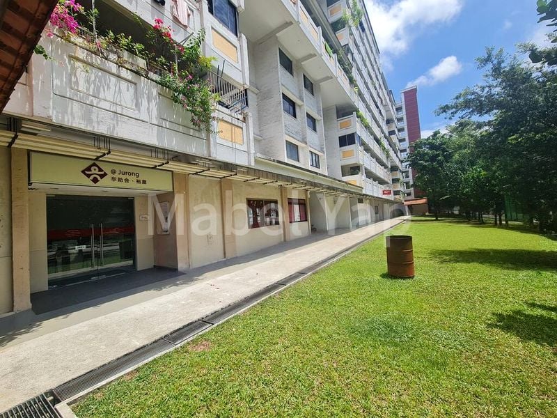Common Room (HDB) for Rent in  421 Jurong West Street 42 - Image 6