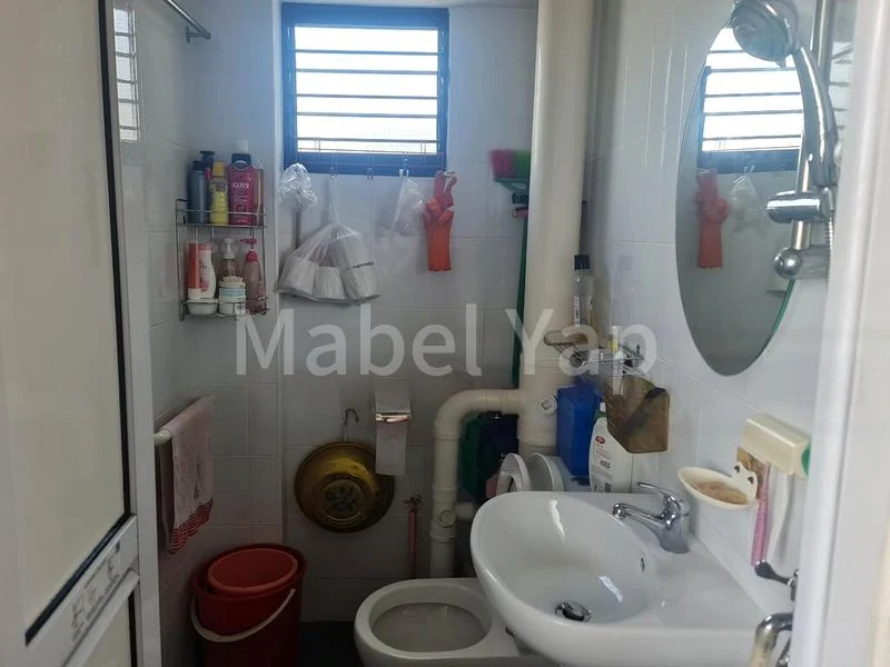 Common Room (HDB) for Rent in  421 Jurong West Street 42 - Image 2
