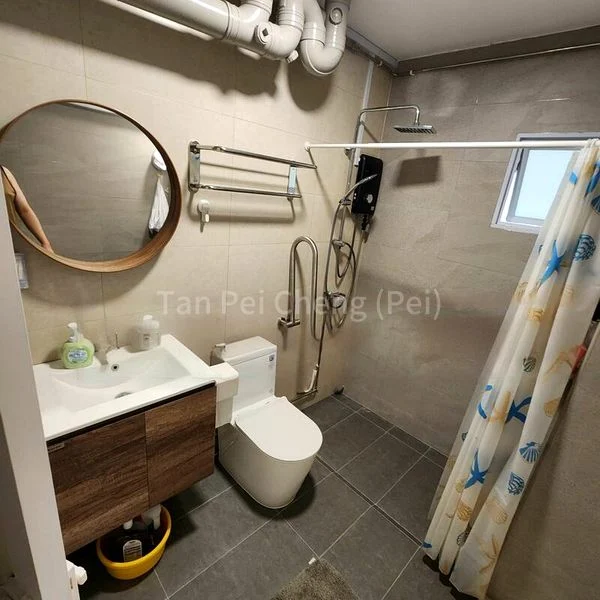 Common Room (HDB) for Rent in  356B Admiralty Drive - Image 2
