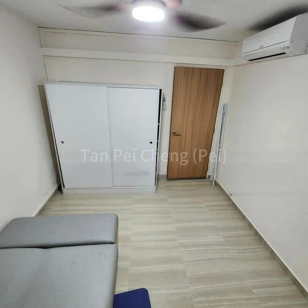 Common Room (HDB) for Rent in  356B Admiralty Drive - Image 1