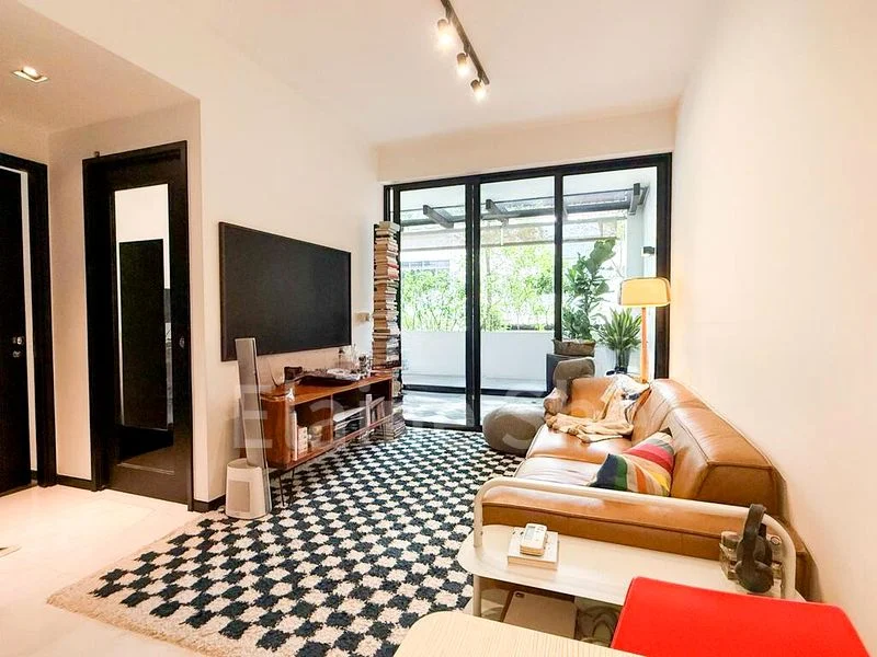 1 Bed Condo for Sale in  1919 - Image 2