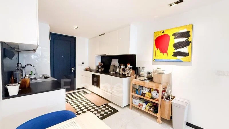 1 Bed Condo for Sale in  1919 - Image 3