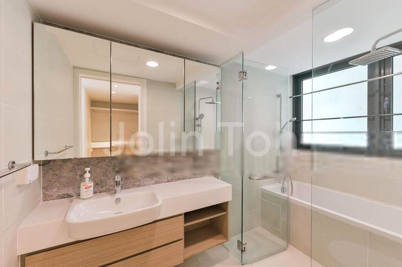 4 Bed Condo for Sale in The Lakefront Residences - Image 12